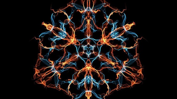 发烧了一晚上没有联系男朋友，第二天发现他一条消息都没有给我发，就跟他吵架了，这是我的错吗？